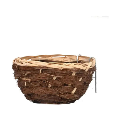 Nido bambú con hoja palma